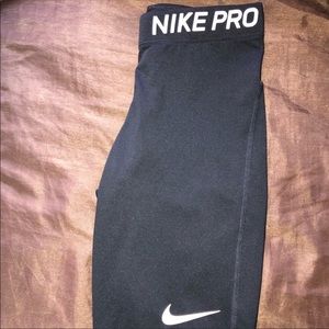 Nike Pro leggings crop ✨